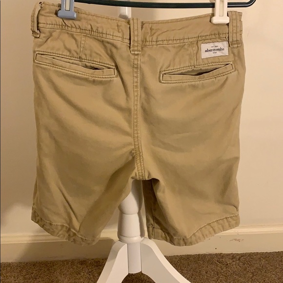 Khaki Abercrombie kids shorts - Picture 2 of 3